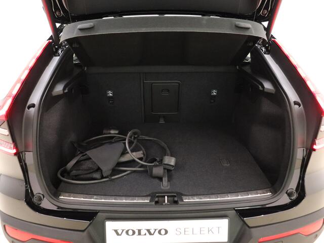 Volvo C40 Extended Range Ultimate 82 kWh / Elektr. Stoelen / Harman&Kardon audio / Stoel /- en stuurverwarming / Panoramadak / 360 Camera /