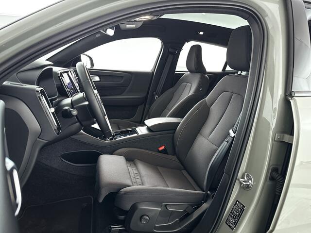Volvo C40 Single Motor Extended Range Plus Aut. 82 kWh | Stoel- en stuurverwarming | Parkeercamera | Panoramadak | Trekhaak