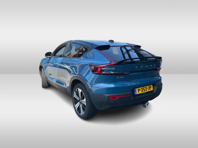 Volvo C40 Recharge Twin Intro Edition 78 kWh / Trekhaak / Panoramadak / 360Camera / 19'' / Interieurvoorverwarming / Harman Kardon / Keyless / Navigatie / Dodehoek / DAB / ACC / Stoelverwarming / Stuurverwarming / Warmtepomp