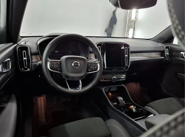Volvo C40 Recharge Twin Intro Edition 78 kWh Camera / Trekhaak / Navigatie