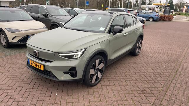 Volvo C40 Recharge Ultimate 69 kWh Semi Elektrische trekhaak | Verwarmbare stoelen met stuurwiel | BLIS
