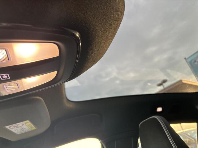 Volvo C40 Recharge Plus 69 kWh | Panoramadak | Trekhaak | Adaptive cruise control | Stoelverwarming | Camera