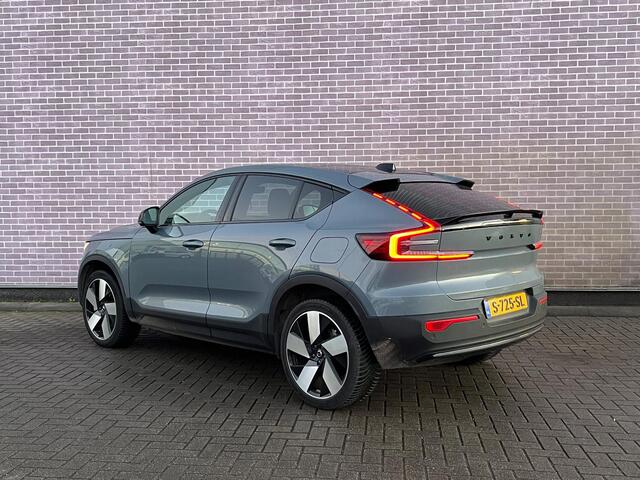 Volvo C40 Single Motor 69 kWh Core | Stoel en stuurwielverwarming | Camera | Panoramadak | Google | 20 inch lichtmetaal | Draadloos opladen | Sportstoelen | Carplay | Getint glas