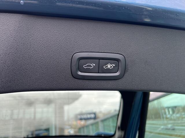 Volvo C40 Single Motor Plus 69 kWh Panorama dak, Verwarmde stoelen voor verwarmd stuurwiel, Blis, Adaptive cruise control+ Pilot assist, Electr. achterklep, Parkeer camera, Apple car Play/Android auto