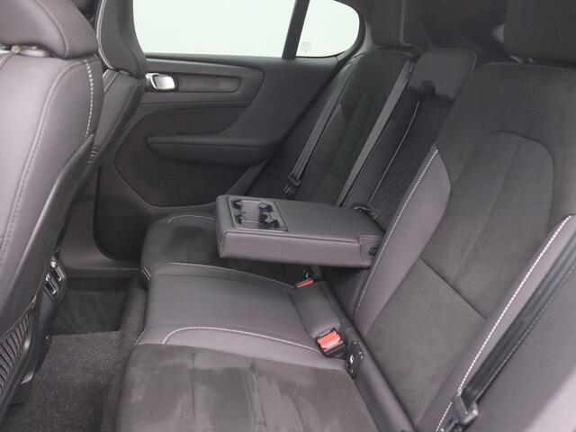 Volvo C40 Recharge Twin Ultimate 78 kWh 408PK Aut. SOH 92,15%, Panoramadak, Trekhaak, Harman Kardon Audio, Achteruitrijcamera, 20" LM Velgen, Memorystoel, Elektr. Achterklep, Stoel-Stuurverwarming, Adaptieve Cruise Controle