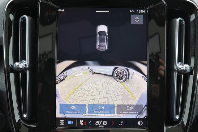 Volvo C40 Extended Range Plus 82 kWh - Panoramadak - IntelliSafe Assist & Surround - Parkeercamera achter - Parkeersensoren voor & achter - Elektr. bedienb. bestuurdersstoel met geheugen - Draadloze tel. lader - Warmtepomp - Extra getint glas - Elektr. inklapbare t