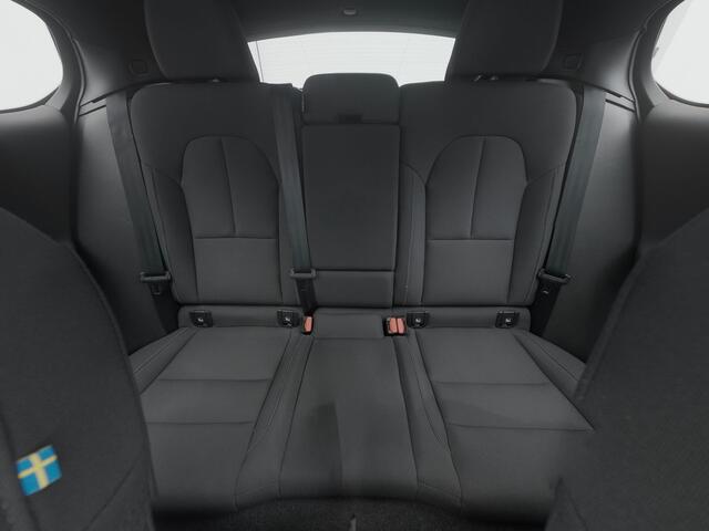 Volvo C40 Recharge Core 69 kWh | PANO | CAMERA