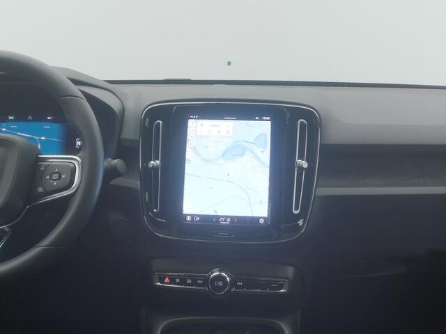 Volvo C40 Recharge Core 69 kWh | PANO | CAMERA