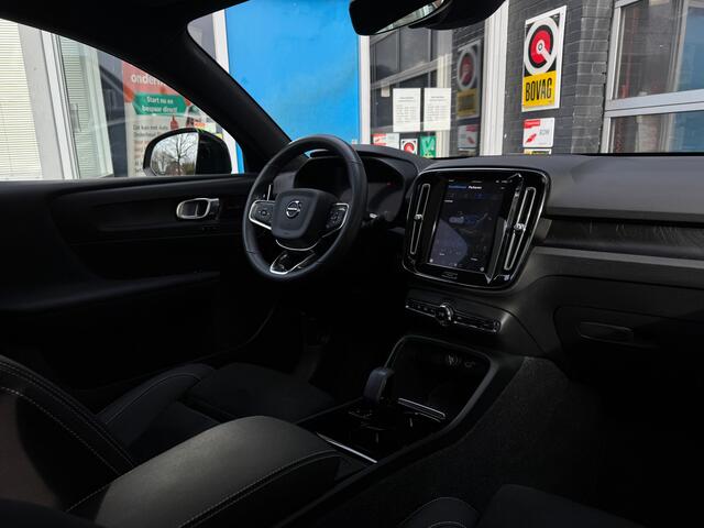 Volvo C40 Recharge Twin Intro Edition 78 kWh | Uitklapbare Trekhaak | Harman & Kardon | Panoramadak |