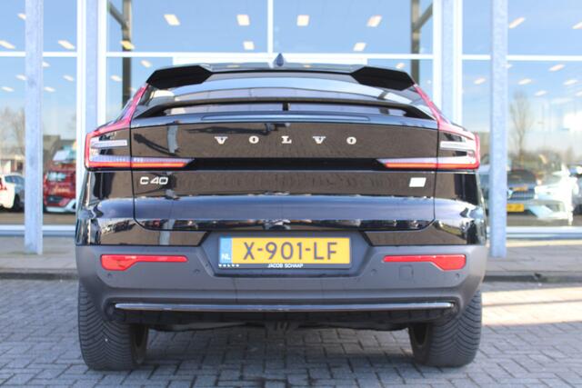 Volvo C40 Single Motor Plus 69 kWh | Camera | Draadloze telefoonlader | Extra getint glas | All-Season banden