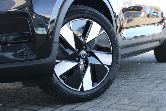 Volvo C40 Single Motor Plus 69 kWh | Camera | Draadloze telefoonlader | Extra getint glas | All-Season banden