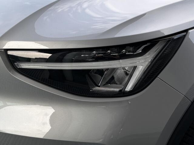 Volvo C40 Recharge Plus 69 kWh Automaat, Stoel- en stuurverwarming, Parkeercamera, Panoramadak, 20 inch wielen, Warmtepomp, Extra getinte ramen, All-season banden