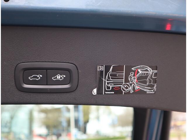 Volvo C40 Recharge Twin Intro Edition 78 kWh Navi / Trekh / Pano / 360Camera / Carplay / Stuur-Stoelverw BTW AUTO