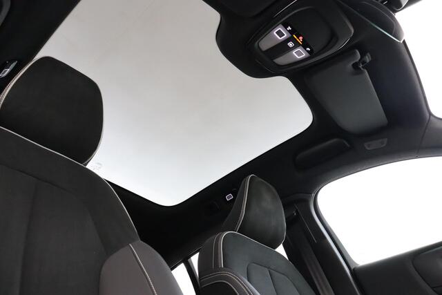 Volvo C40 RECHARGE TWIN INTRO EDITION 78 kWh *FULL OPTIONS!* -PANO.DAK|HARMAN/KARDON|360°CAM|POWER-SEATS|PRIVACY.GLAS|TREKHAAK|20"|SoH:92%