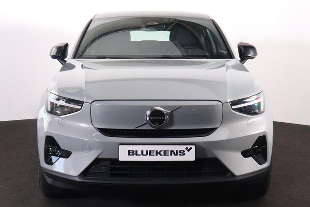 Volvo C40 Extended Range Ultimate 82 kWh - Panoramadak - IntelliSafe Assist & Surround - 360º Camera - Harman/Kardon audio - Verwarmde voorstoelen, stuur & achterbank - Parkeersensoren voor & achter - Elektr. bedienb. voorstoelen met geheugen links - Draadloze tel.