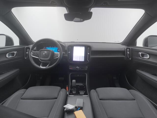 Volvo C40 Recharge Core 69 kWh | PANO | CAMERA | STOEL- EN STUURVERW.