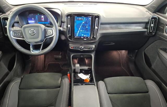Volvo C40 Recharge Twin Intro Edition 78 kWh | SOH: 94% | 20" velgen | Warmtepomp | Stoel/stuur verwarming | Adaptieve Cruise | Memory | Power Seat | Harman/Kardon | 360° Camera | Keyless entry/start | BLIS |