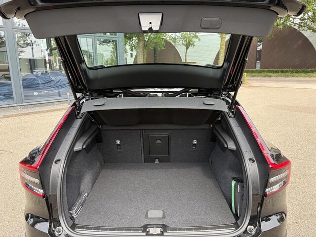 Volvo C40 Recharge Core 69 kWh 26.000 KM | SOH 96% | Panorama | Stoel- & Stuurverwarming | Achteruitrijcamera | Volvo Dealer Onderhouden | All-in incl. 12 mnd BOVAG Garantie |