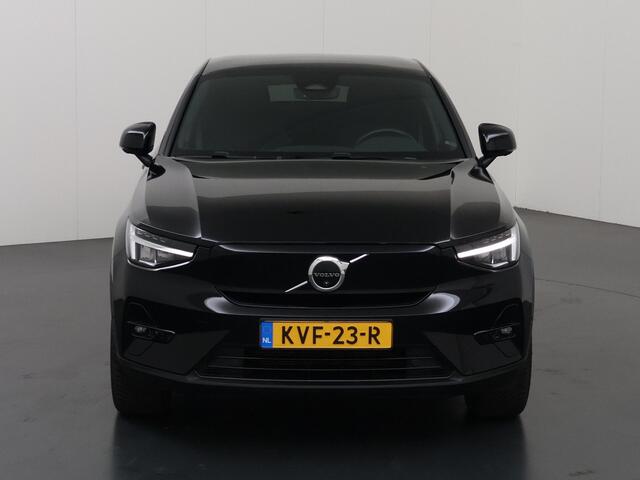 Volvo C40 Recharge Ultimate 69 kWh | Trekhaak | Harman/Kardon | Ele.verstelbare stoel + geheugen | Sportstoelen | 360 Camera | Stuur/stoelverwarming | Apple Carplay/Android Auto | Warmtepomp | Adaptieve Cruise Control | Ele. kofferdeksel |