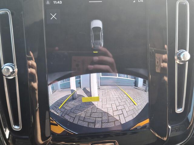 Volvo C40 Recharge Plus 69 kWh | Navigatie/Android/Apple Carplay | LM Velgen 19" | Achteruitrijcamera | Voorstoelen Verwarmd | Warmtepomp | Cruise Control Adaptief |