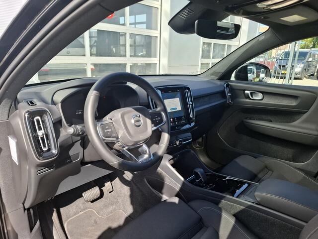 Volvo C40 Recharge Plus 69 kWh | Navigatie/Android/Apple Carplay | LM Velgen 19" | Achteruitrijcamera | Voorstoelen Verwarmd | Warmtepomp | Cruise Control Adaptief |