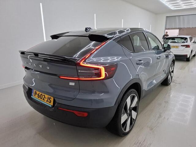Volvo C40 Recharge Twin Intro Edition 78 kWh | Warmtepomp | Two-Tone | Trekhaak | Panoramadak | Harman Kardon Audio | 360 Graden Camera | Keyless Entry | Elektrische Achterklep | Elektrisch Verstelbare Voorstoelen | Stoelverwarming | Cruise Control Adaptief | BLIS | Google Navigatie | Apple Carplay | Android Autong | Warmtepomp |