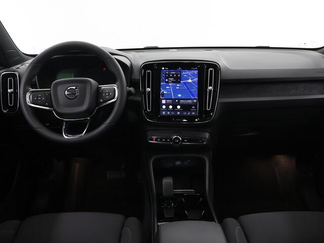 Volvo C40 Single Motor Ultimate 69 kWh | Panoramadak | Elektr. Trekhaak | H&K Audio | Adaptieve Cruise Control | Winterpakket | 360 Camera