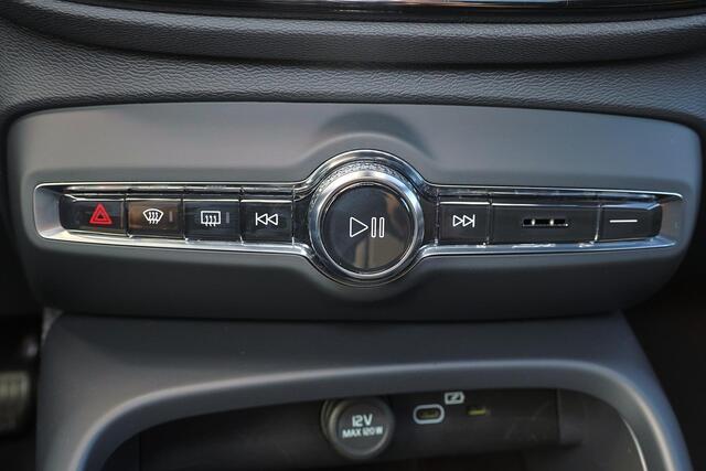 Volvo C40 Extended Range Plus 82 kWh - Panoramadak - IntelliSafe Assist & Surround - Parkeercamera achter - Parkeersensoren voor & achter - Verwarmde voorstoelen & stuur - Draadloze tel. lader - Warmtepomp - Extra getint glas - 19' LMV – foto 10