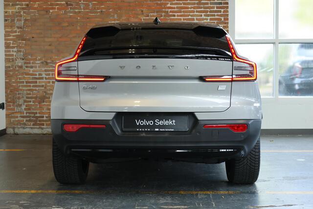 Volvo C40 Recharge Twin Intro Edition 78 kWh | 360° Parkeercamera | Parkeersensoren voor + achter | Panoramadak | Harman Kardon Premium Audio | Electrische bedienbare voorstoelen | 20'' Lichtmetalen velgen | – foto 7