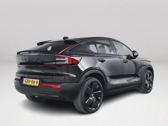 Volvo EC40 Single Motor Plus Black Edition 70 kWh | Panoramadak | 360° Camera | Harman Kardon | Trekhaak