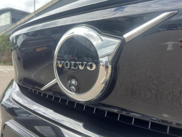 Volvo EC40 Single Motor Extended Range Ultra 82 kWh | Elektrische stoelverstelling | Trekhaak | H&K