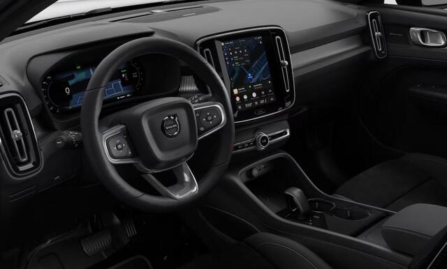 Volvo EC40 Single Motor Extended Range Ultra Black Edition | Harman Kardon | 20" | Panoramadak | Donker Glas | Power Seats |