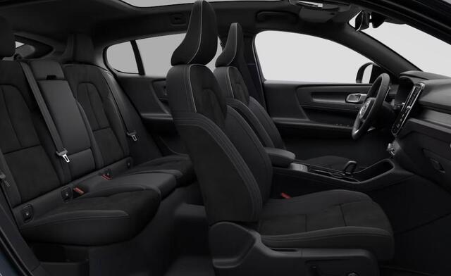 Volvo EC40 Single Motor Extended Range Ultra Black Edition | Harman Kardon | 20" | Panoramadak | Donker Glas | Power Seats |