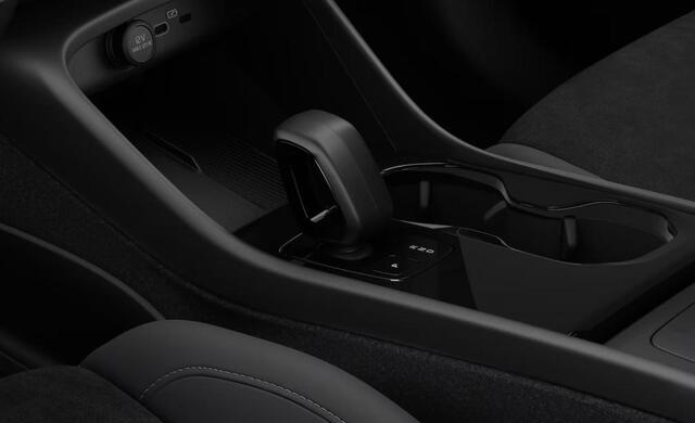 Volvo EC40 Single Motor Extended Range Ultra Black Edition | Harman Kardon | 20" | Panoramadak | Donker Glas | Power Seats |