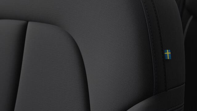 Volvo EC40 Single Motor Extended Range Plus 82 kWh | Verwacht Dec. 2025 | Stoel/Stuurverwarming | Google Infotainment | Achteruitrijcamera | Keyless Entry | Adaptieve Cruise Control | Dodehoekwaarschuwing | Panoramadak |