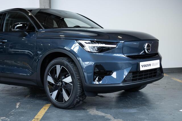 Volvo EC40 Single Motor Extended Range Ultra 82 kWh | 360° Parkeercamera | Electrische verstelbare voorstoelen | Parkeersensoren voor + achter | Stoelverwarming | Adaptive Cruise Control | Harman Kardon Premium Audio | 4-Seizoenenbanden | Google Infotainement