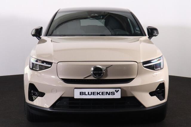 Volvo EC40 Performance Ultra 82 kWh - Panoramadak - IntelliSafe Assist & Surround - 360º Camera - Harman/Kardon audio - Verwarmde voorstoelen, stuur & achterbank - Parkeersensoren voor & achter - Elektr. bedienb. voorstoelen met geheugen links - Draadloze tel. lader