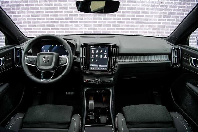 Volvo EC40 Single Motor Extended Range Ultra Black Edition Europa | | Harman Kardon | 20" | Panoramadak | Donker Glas | Power Seats |