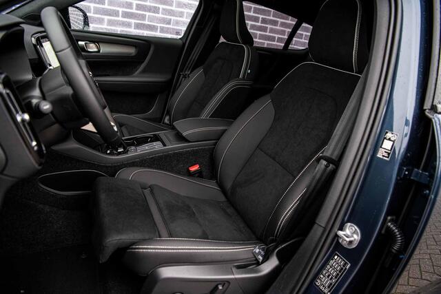 Volvo EC40 Single Motor Extended Range Ultra Black Edition Europa | | Harman Kardon | 20" | Panoramadak | Donker Glas | Power Seats |