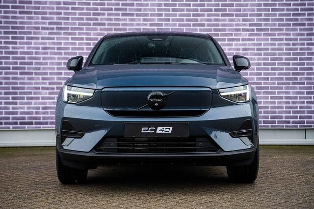 Volvo EC40 Single Motor Extended Range Ultra Black Edition Europa | | Harman Kardon | 20" | Panoramadak | Donker Glas | Power Seats |