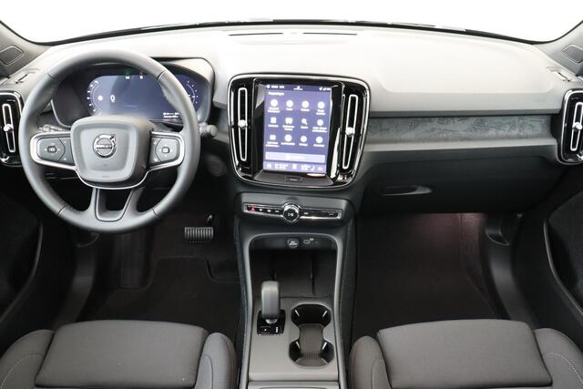 Volvo EC40 SINGLE MOTOR EXTENDED RANGE PLUS 82 kWh *DEMO VOORDEEL!* -PANO.DAK|HARMAN/KARDON|CAMERA|KEYLESS|19"