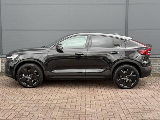 Volvo EC40 Twin Motor Performance Ultra Black Edition 82 kWh 442PK / Eerste eigenaar / Wegklapbare Trekhaak / 1800KG Trekgewicht / Elektrische stoelen met geheugen / Dashcam V+A / Harman Kardon / Panorama / Google Navigatie / Apple Carplay&Android Auto / 20'' LM Vel