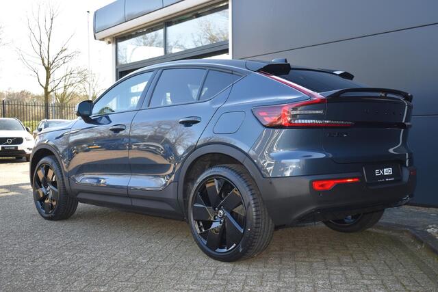 Volvo EC40 Twin Motor Ultra Black Edition 82 kWh | Demo Deal | 4WD | Elektrisch verstelbare voorstoelen | Verwarmbare voorstoelen en stuurwiel | Panoramisch dak | Contrasterend dak | 20 inch Black Lichtmetalen velgen | Google Navigatie | Warmtepomp | Harman Kardon P