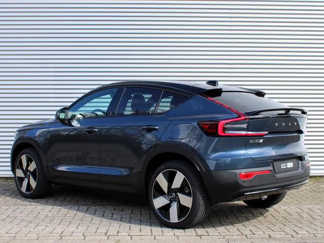 Volvo EC40 Single Motor Extended Range Plus Europa Automaat / Dak Glossy Black / 20" velgen / Privacy Glass / Microtech Nubuck bekleding