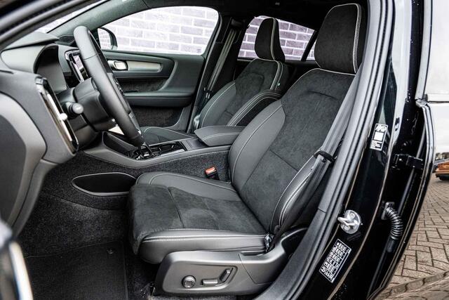 Volvo EC40 Single Motor Extended Range Ultra Europa Black Editon | Adaptieve Cruise Control | BLIS | Panoramadak | Harman / Kardon | Nubuck | 360 Camera | 20" | Memory | Elektrische Stoelen | Stoelverwarming voor & achter | Stuuverwarming |