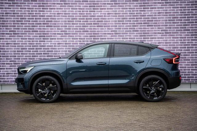 Volvo EC40 Single Motor Extended Range Ultra Europa Black Editon | Panoramadak | Keyless | Harman Kardon Audio | Elektrische Achterklep | 360 camera | Stoel-/Stuurverwarming | Adaptieve Cruise | Getint Glas | Luxe Bekleding |