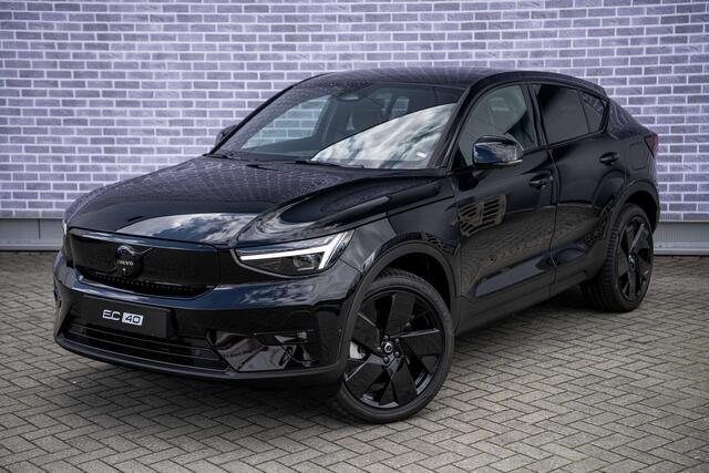 Volvo EC40 Single Motor Plus Black Edition Europa 70 kWh | Panoramadak | Parkeer Camera | Adaptieve Cruise Control | Harman/Kardon | Achterbank Verwarming | Warmtepomp |