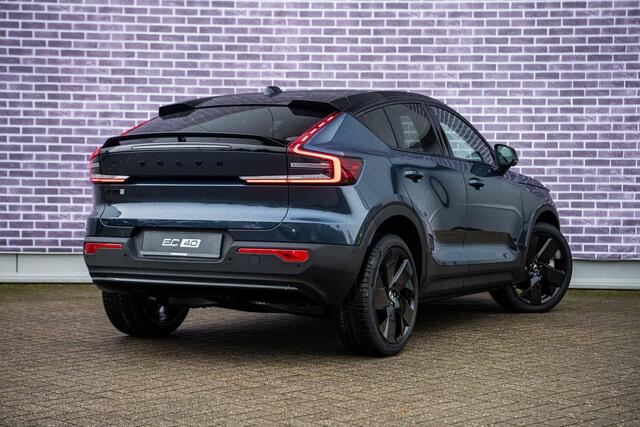 Volvo EC40 Single Motor Extended Range Ultra Europa Black Editon | Adaptieve Cruise Control | BLIS | Harman Kardon Audio | Stuur-/ Stoelverwarming V+A | Elektrisch Bedienbare Stoelen | Panoramadak | BLIS |