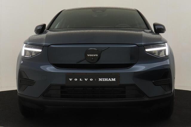 Volvo EC40 TWIN MOTOR ULTRA BLACK EDITION EUROPA 82 kWh PANO.DAK|HARMAN/KARDON|360°CAM|POWER-SEATS|PRIVACY.GLAS|VERW.ACHTERBANK|20"