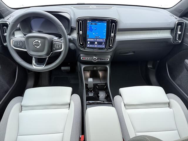 Volvo EC40 Extended Range Ultra Europa / NIEUW / DIRECT LEVERBAAR / Forest Lake / Dawn Fusion Interieur / 20'''/ Getint Glas /